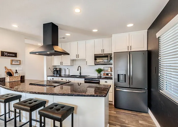 Holiday home Minutes To Old Town 4bdr/3ba Sports Bar Game Room! Scottsdale